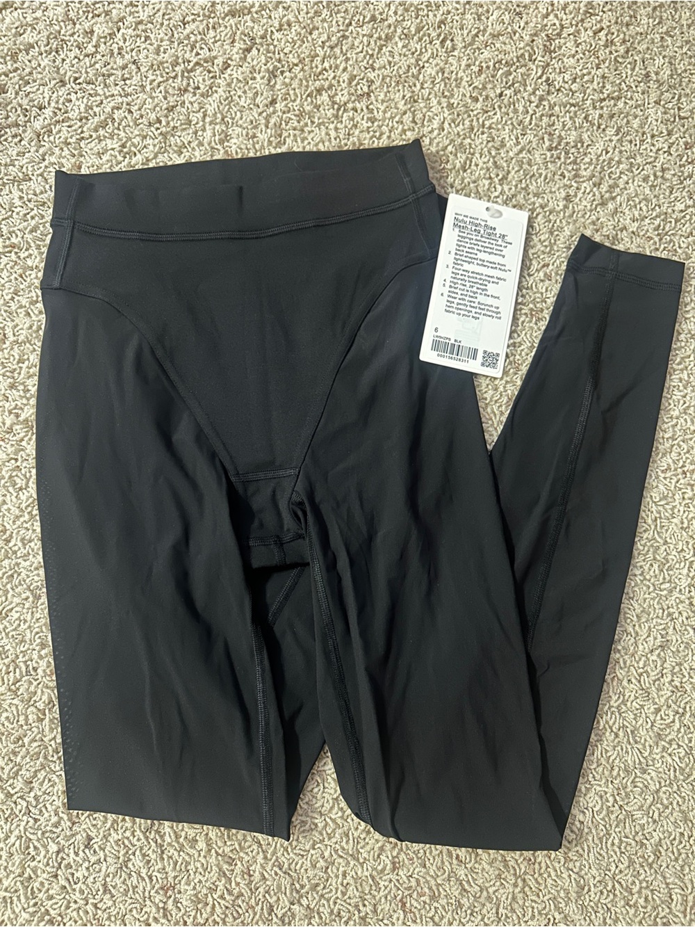 Lululemon Mesh Leg 28" Legging